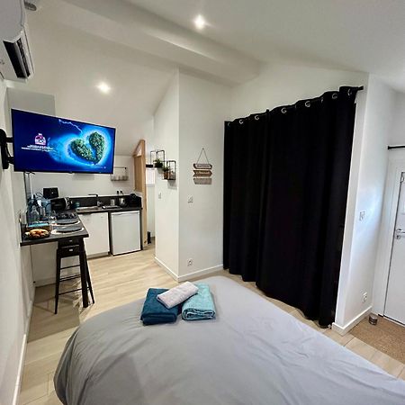Tiny House De Charme Toute Equipee Le Pian-Médoc Dış mekan fotoğraf